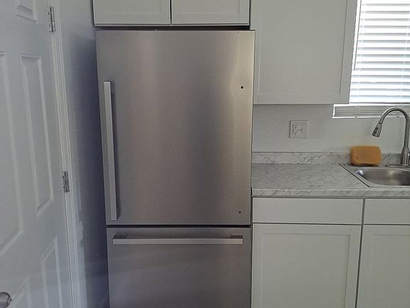 4th image of 3421 E McKinley Ave APT 3