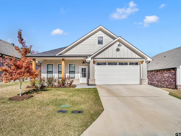 3083 Royal Garden Rd, Tyler, TX 75701