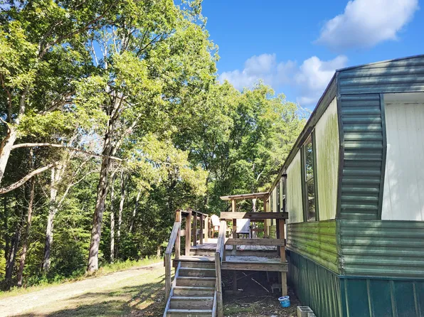 60 White Oak Dr, Big Sandy, TN 38221