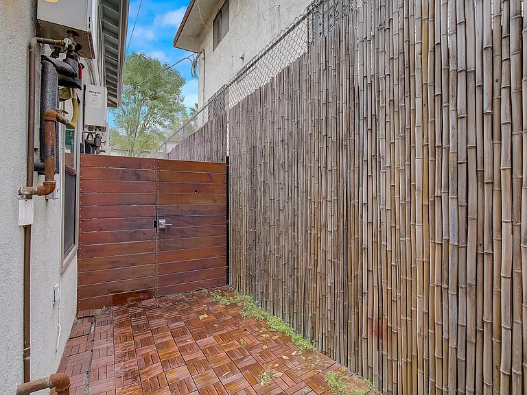 208 S Avenue 58 #3 — Photo 23