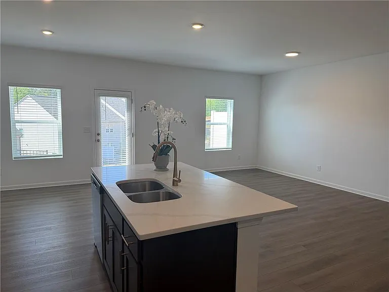 6715 Armonia Dr SW — Photo 9