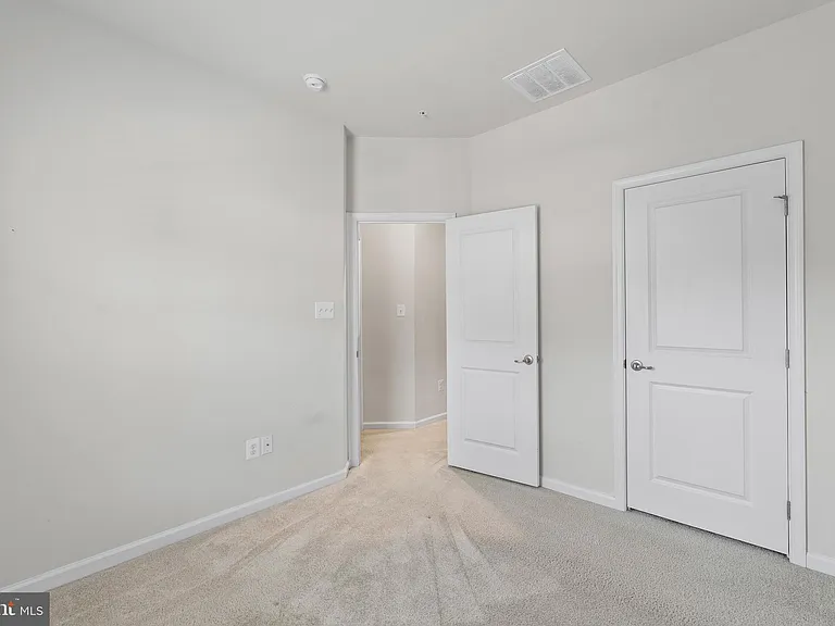 2657 Richmond Way — Photo 33