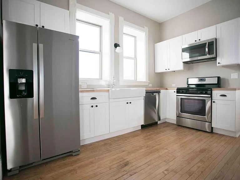 1110 N California Ave #2R — Photo 8