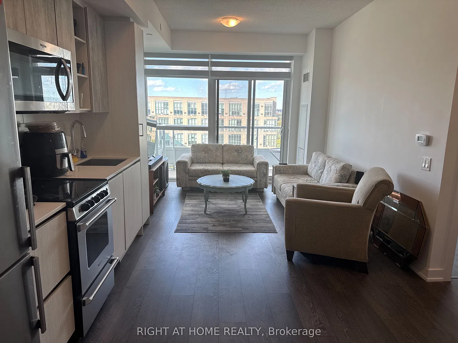 2 bed, $2,275 — Photo 2