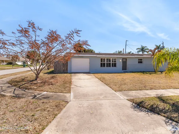 250 Harbour Dr E, Indian Harbour Beach, FL 32937