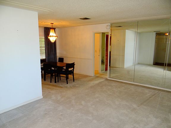 5th image of 591 Narragansett St NE