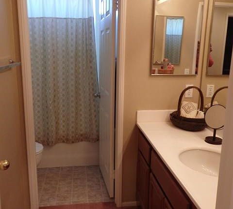 5th image of 31207 Gardenside Ln