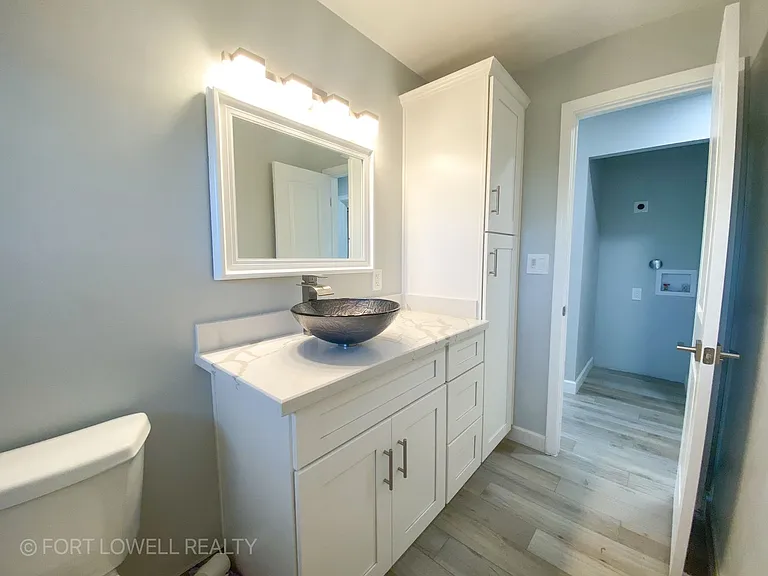 2626 E Culver St #1-2 — Photo 8