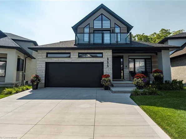 955 Stonecliffe Walk, Kitchener, ON N2P 0K5