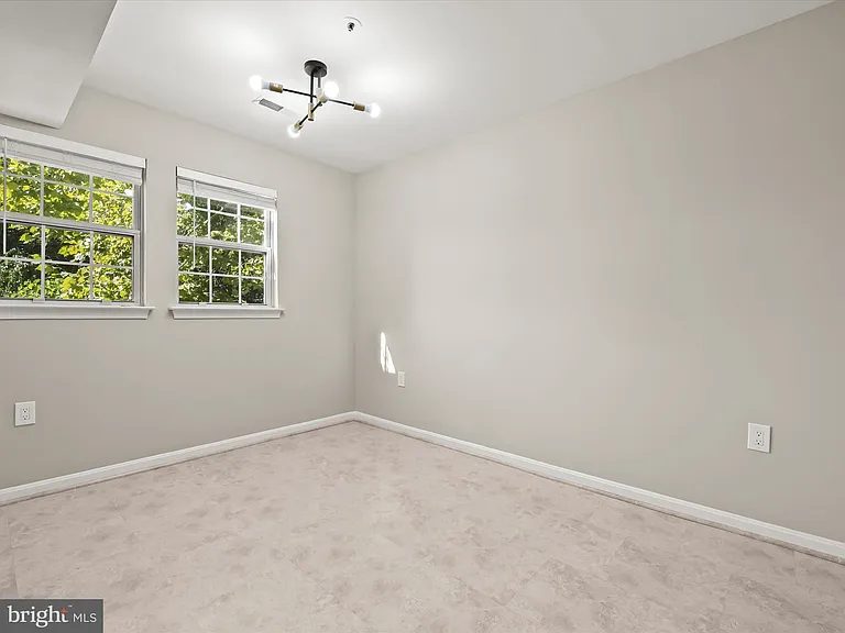 8375 Montgomery Run Rd #F — Photo 25
