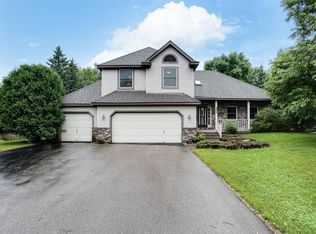 2565 Valley View Ave E, Maplewood, MN 55119