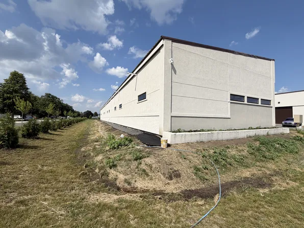 112 W Burbank Ave #104, Janesville, WI 53546