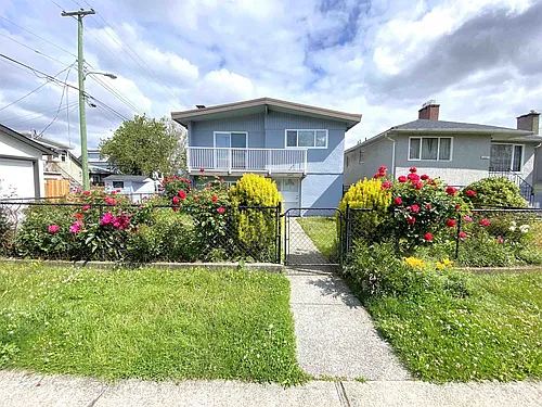 3305B E 25th Ave Photo 1