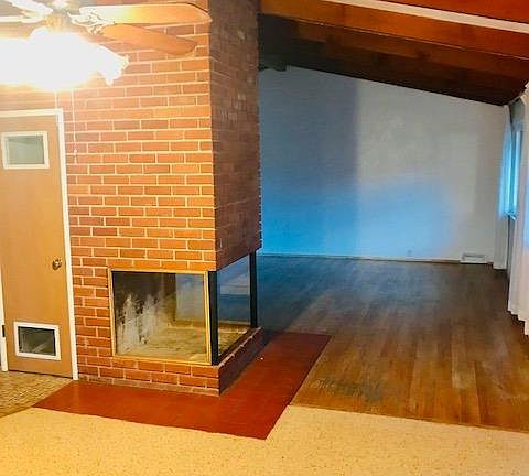 5th image of 1541 W Laurel Ave