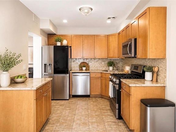 3rd image of 1467 Royce St APT 3L