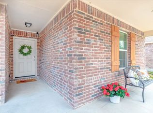 5913 Mountain Bluff Dr, Fort Worth, TX 76179