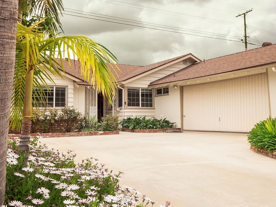 1st image of 1860 College View Dr