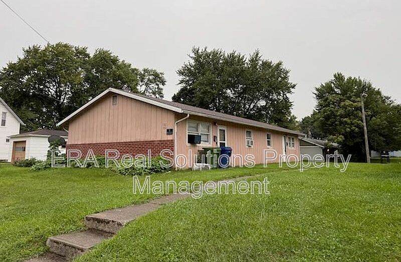 1st image of 102 Eaton St