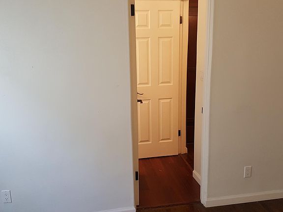 4th image of 203 N Almont Dr #0