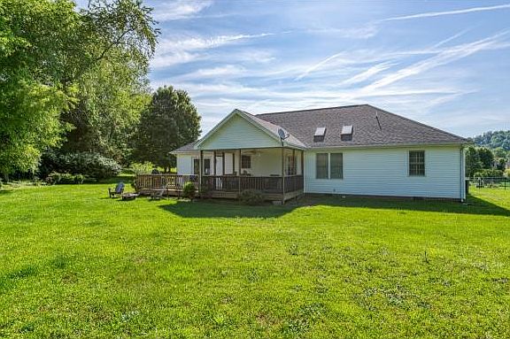 3rd image of 18665 Grahams Dr