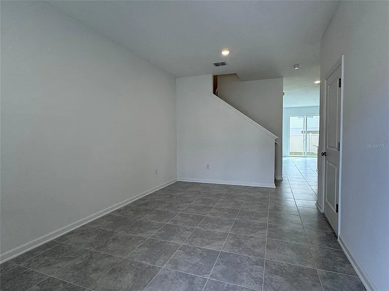 2494 Skyline Loop — Photo 9
