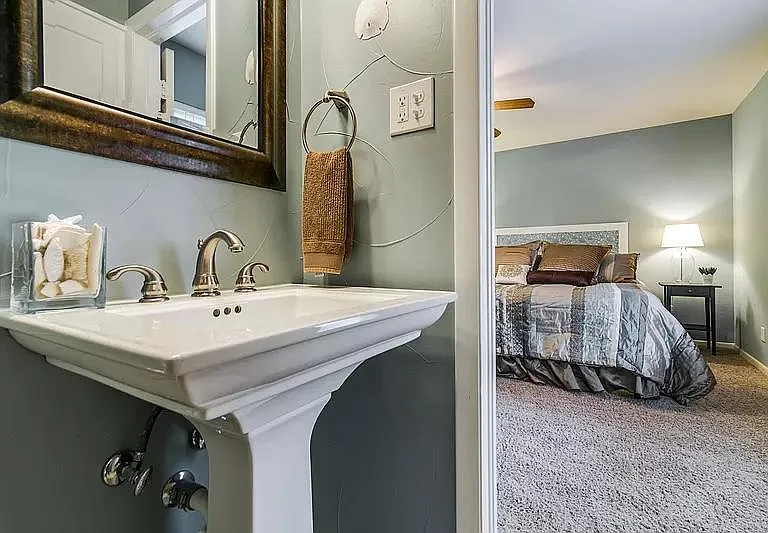 7114 Rutgers Dr — Photo 10