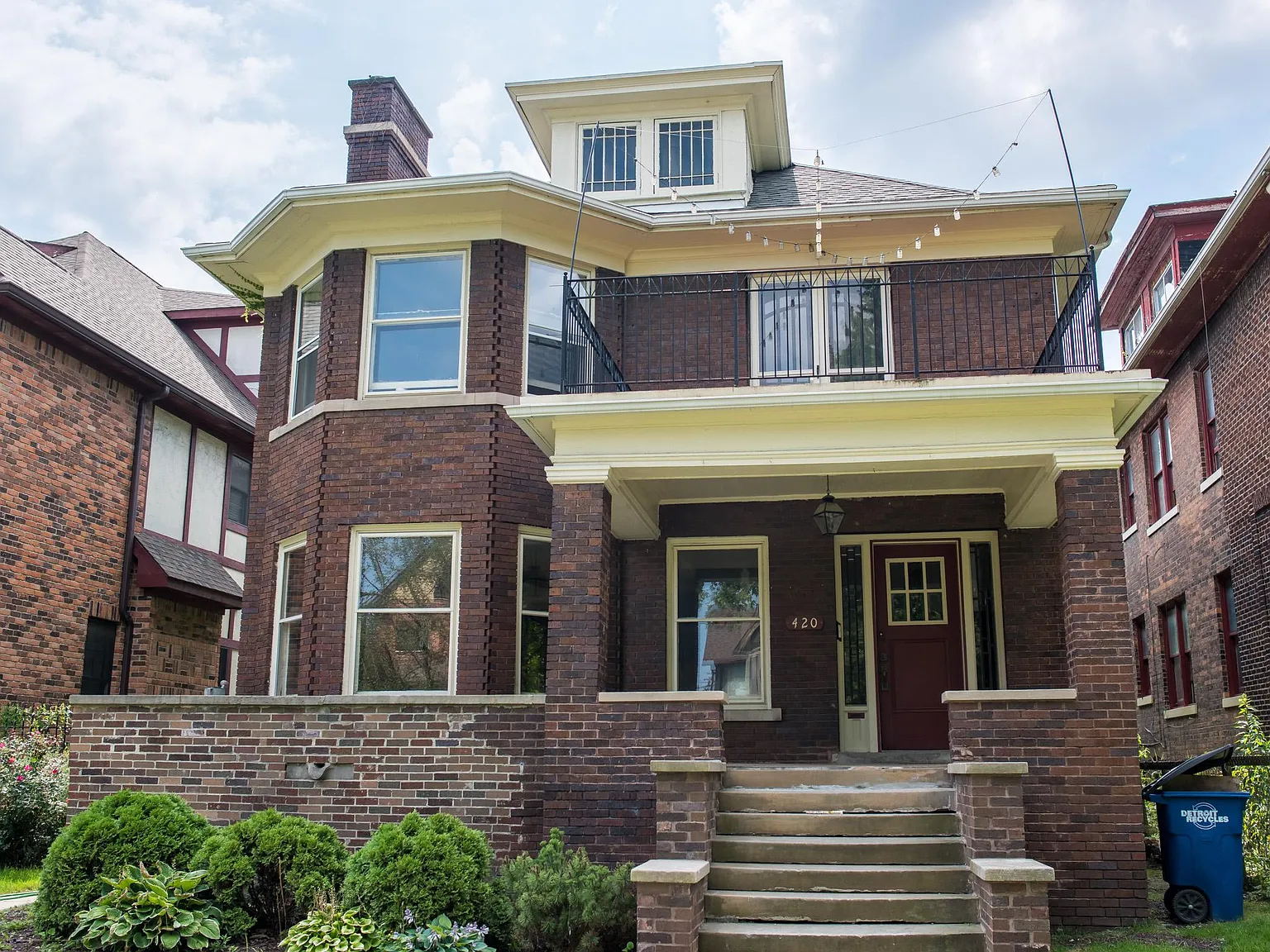 3 bed, 1945 sqft, $2,100 — Photo 1
