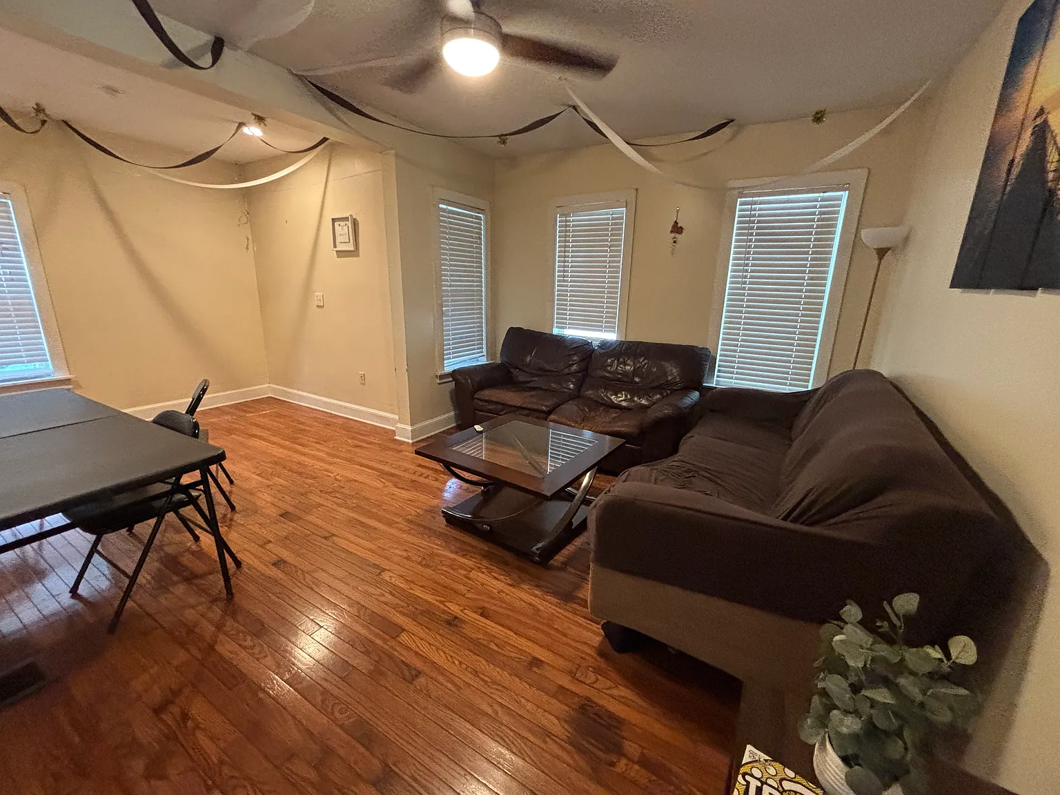 4 bed, 2642 sqft, $2,880 — Photo 3