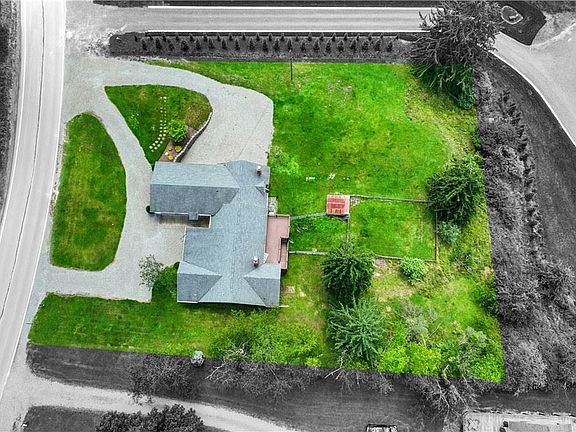 3rd image of 10565 Kummer Rd
