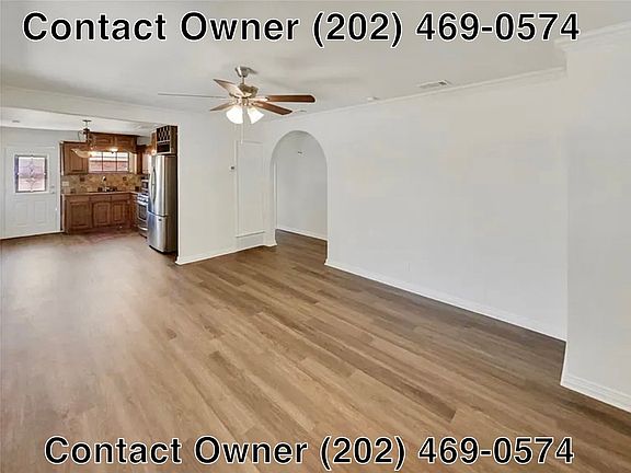 4th image of 210 Brazos St