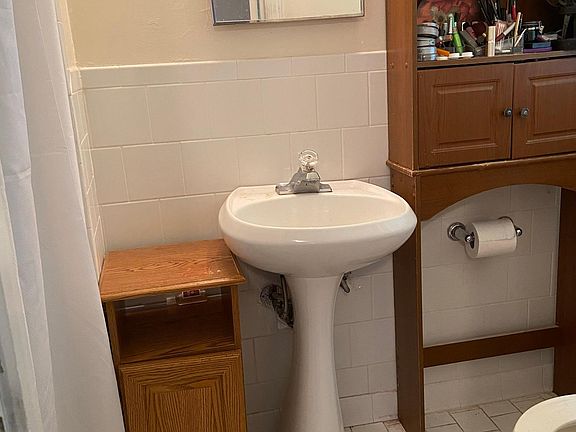 4th image of 1306 Saluja Hill Ct