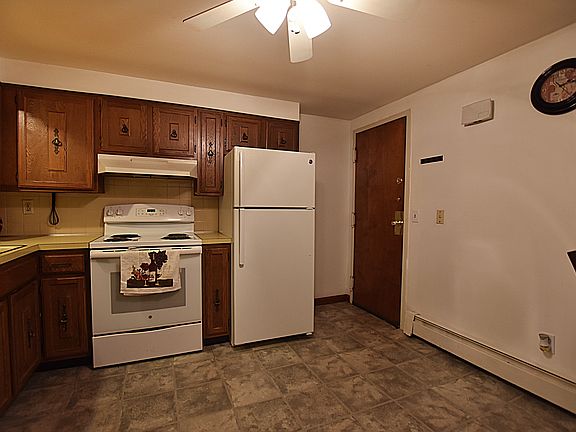 4th image of 2160 Mineral Spring Ave APT 3C