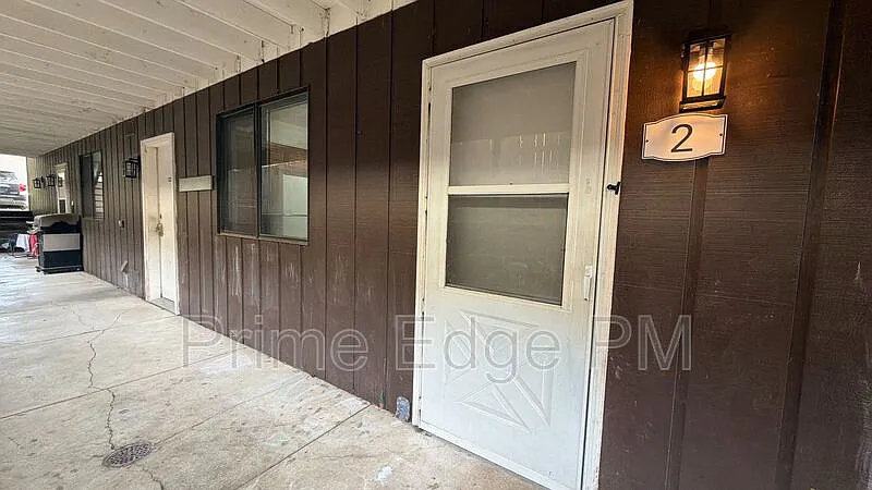 2 bed, 1.0 bath, 866 sqft, $1,000 — Photo 2
