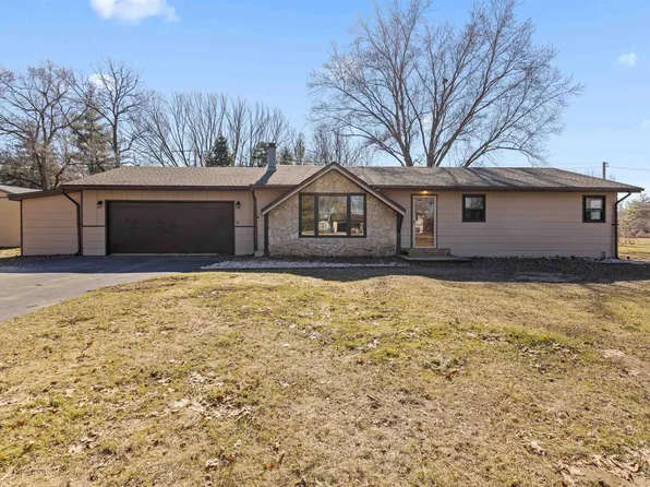 4310 George Dr, Rockton, IL 61072
