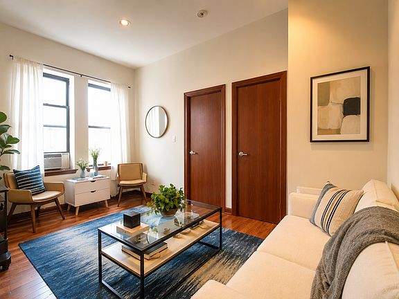 2nd image of 179 Mulberry St APT 17