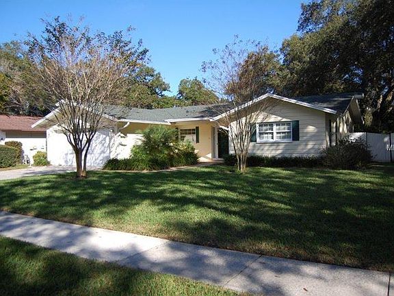 2nd image of 1891 Oak Forest Dr E