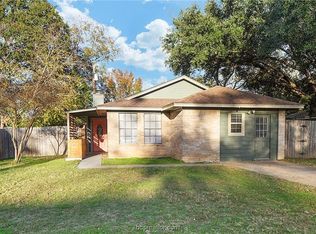 3207 Dallis Dr, College Station, TX 77845