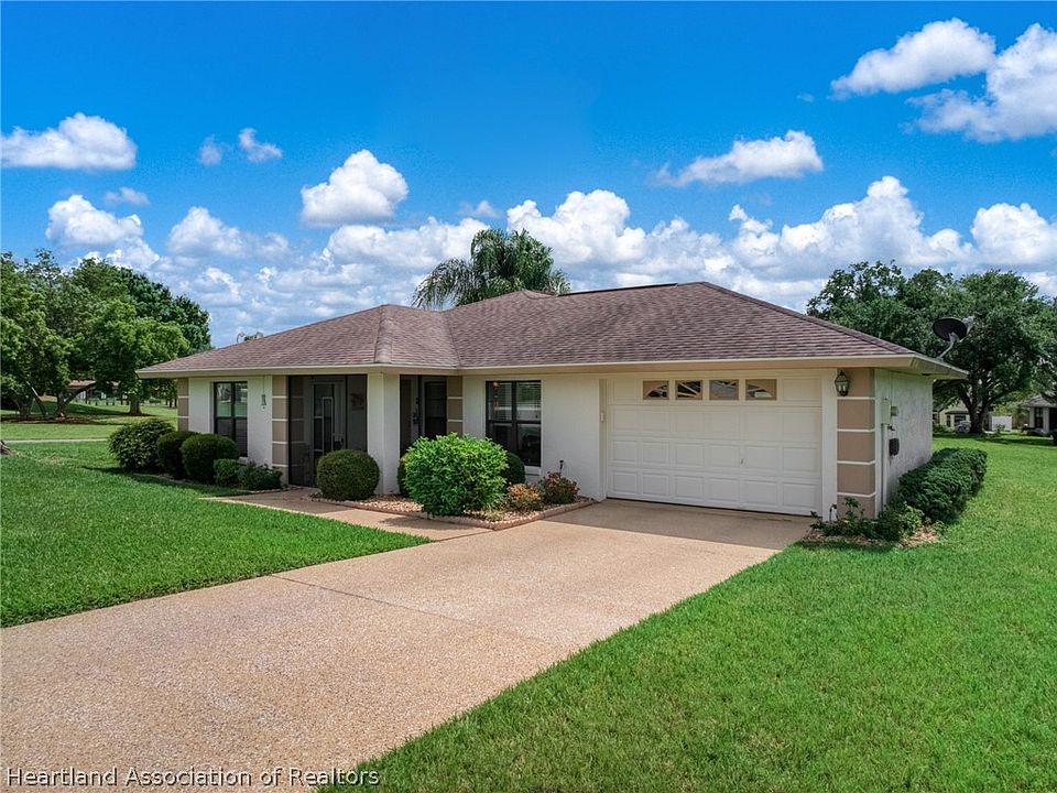 1st image of 2 Indigo Dr