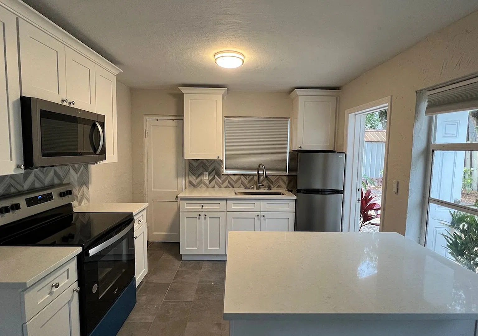 1-Bedroom 1-Bath Detached House Mills50/Downtown Orlando/Colonitaltown — Photo 2