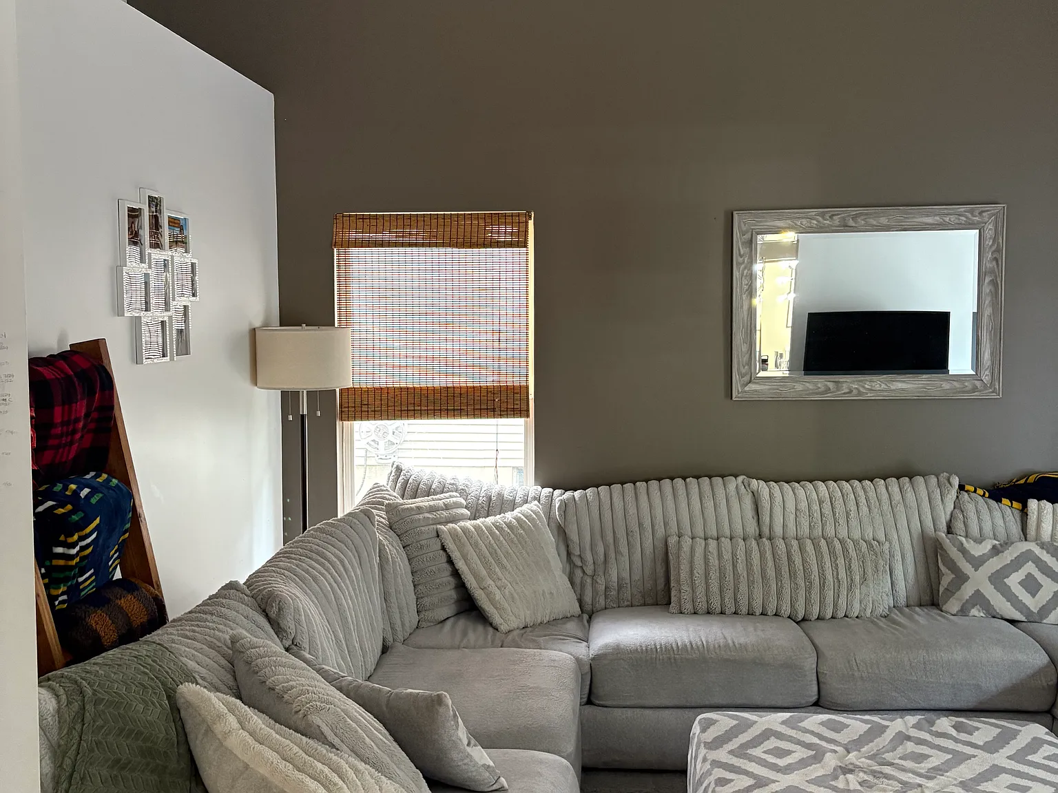 3 bed, 2.5 bath, 1710 sqft, $2,250 — Photo 2