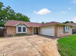 9318 Benning Dr, Houston, TX 77031
