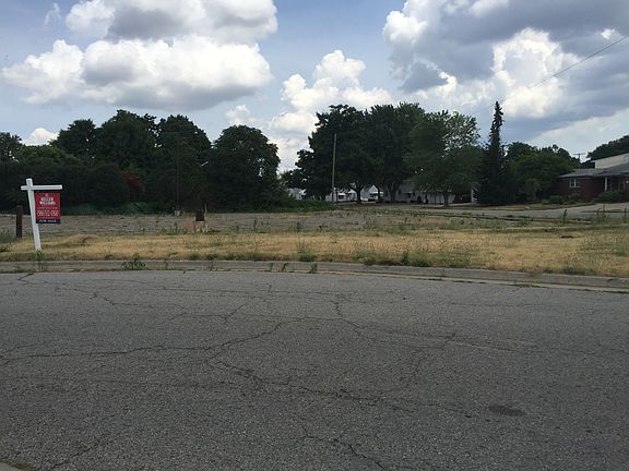 2nd image of 44750 Van Dyke Ave