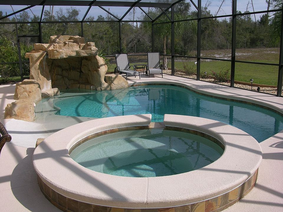 Pool/Hot Tub