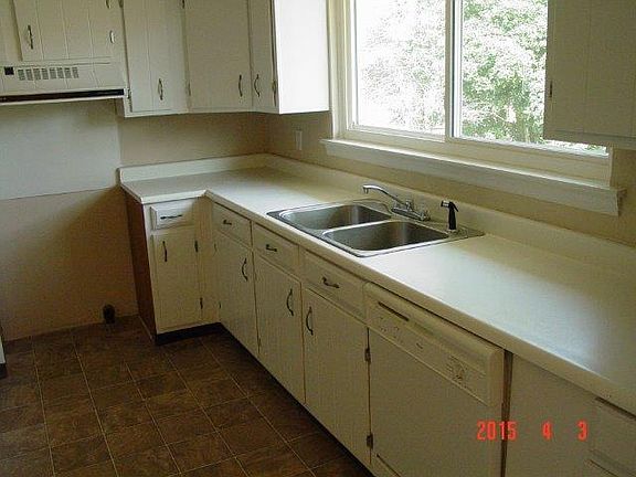 3rd image of 4015 Woodmont Dr