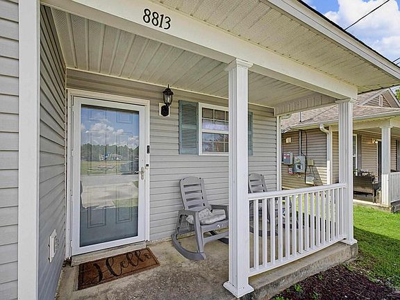 4th image of 8813 Camshire Cir