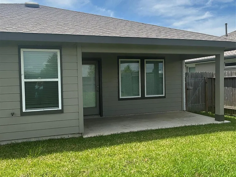215 Dusty Bridle Ln — Photo 15