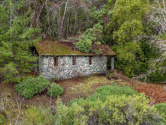 2nd image of 35580 N Highway 101