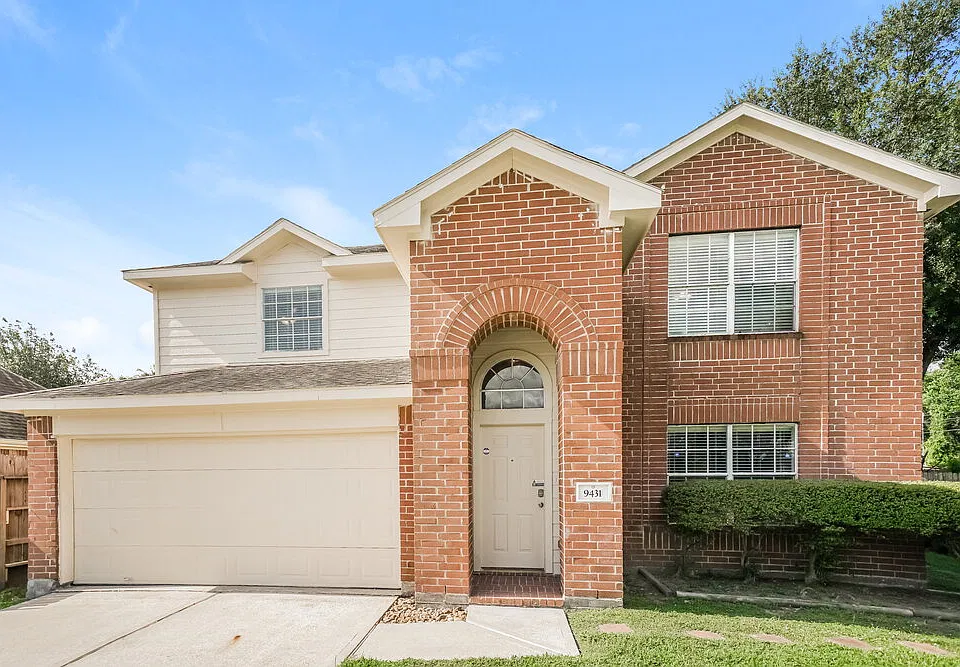 9431 Crystal Cove Cir