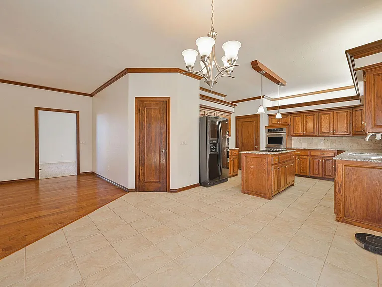 3929 Devon Dr — Photo 13