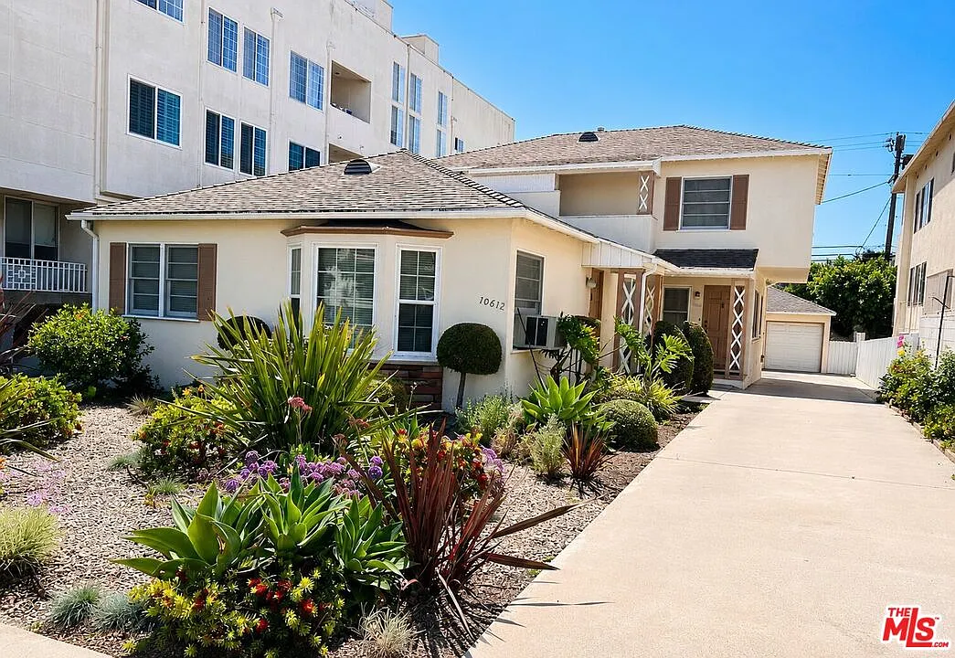 2 bed, 1.0 bath, 1100 sqft, $3,450 — Photo 1